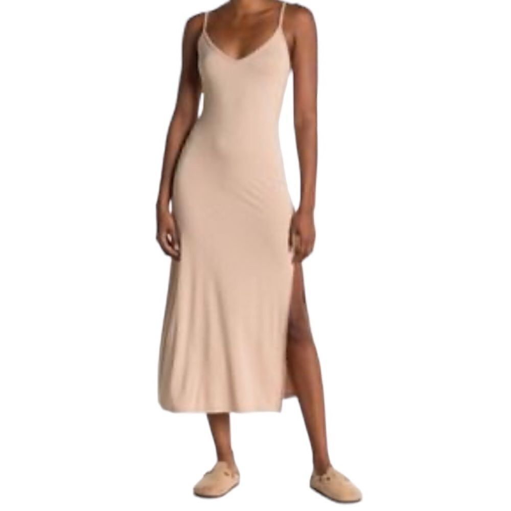 Abound Lightweight Maxi-Tan  Size M